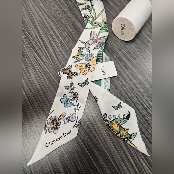 LAST 1 ❗️NEW Dior Floral Neck Bag Scarf - CD Parfume Line | Green Butterfly - Picture 7 of 10